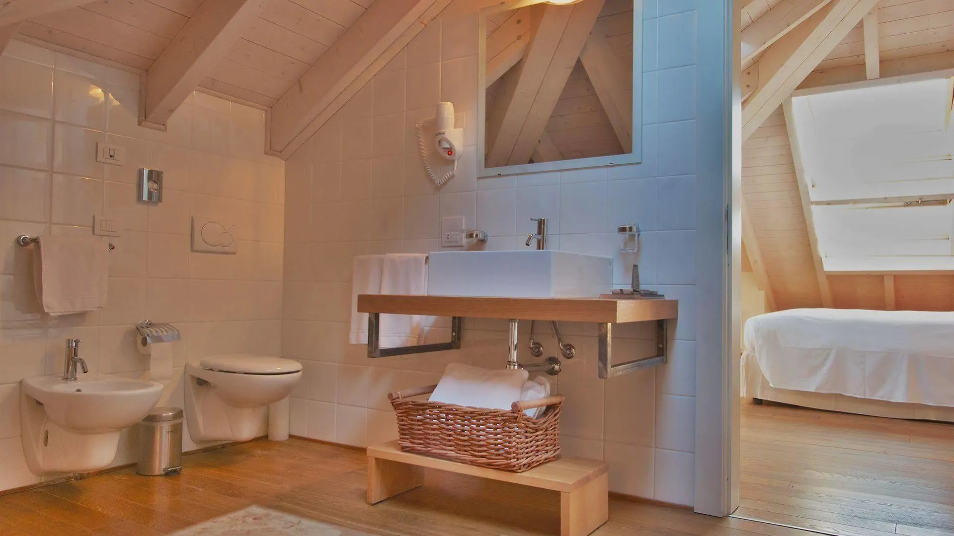 Art Hotel Varese 4*,  Italia